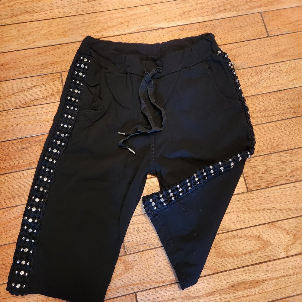 BEYOND FABULOUS SHORTS